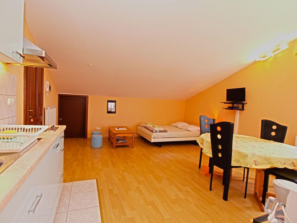 Apartments Denis 19 Fažana Exterior foto